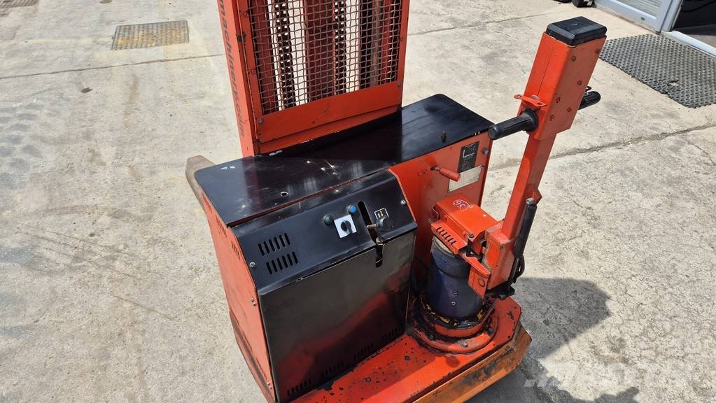 BHV 1251 - 1983 YEAR - 350CM LIFT 行走控制式堆積機