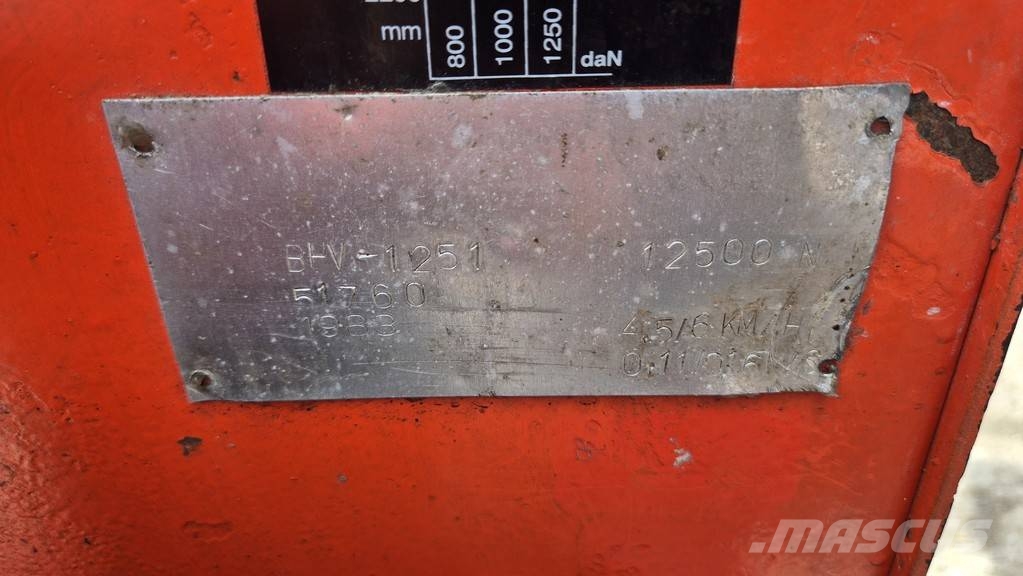 BHV 1251 - 1983 YEAR - 350CM LIFT 行走控制式堆積機