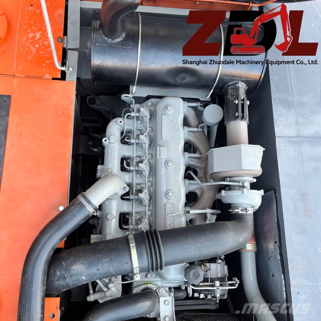 Hitachi ZX 200 Bagri goseničarji