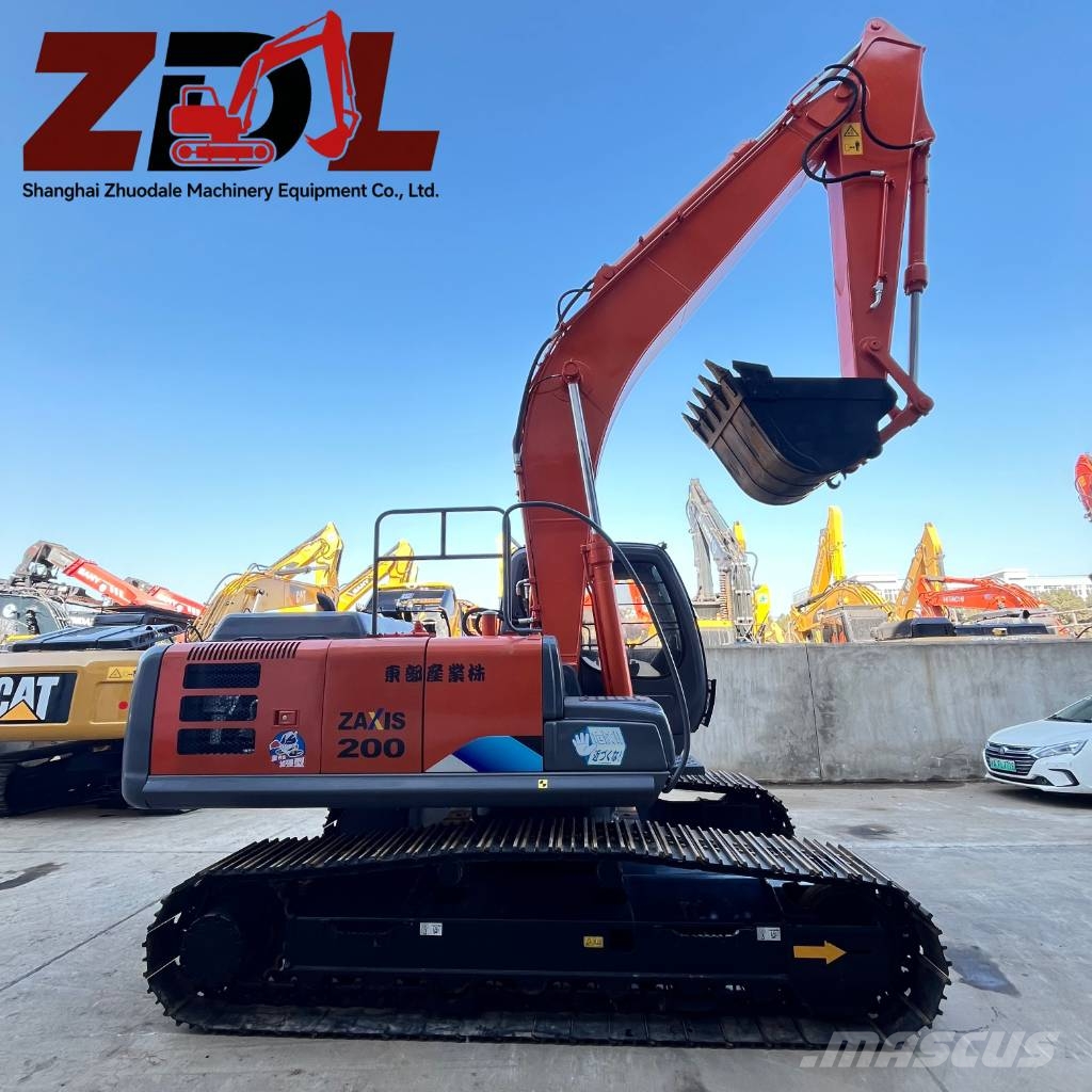 Hitachi ZX 200 Bagri goseničarji