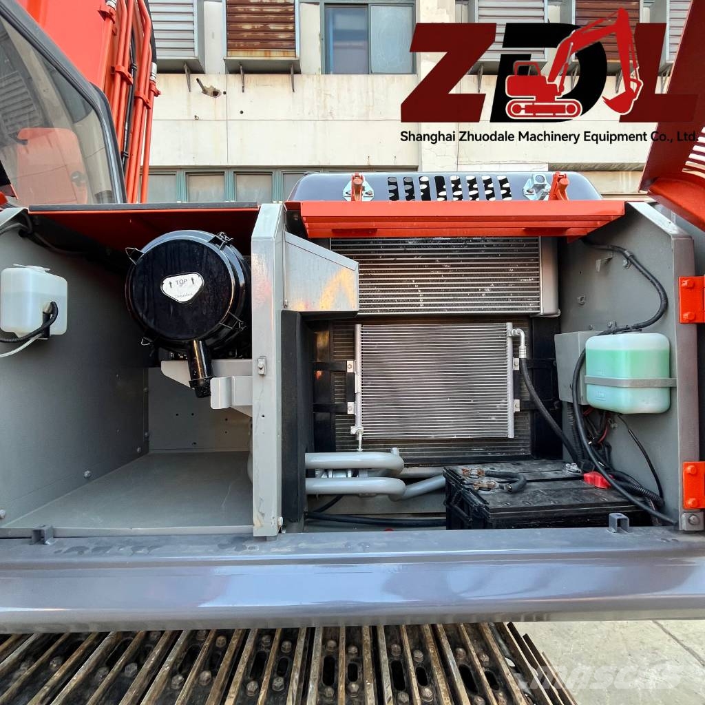 Hitachi ZX 200 Bagri goseničarji