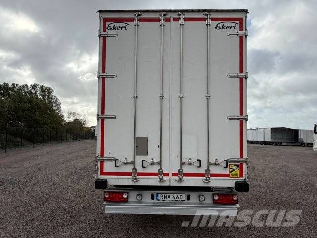 Ekeri Skåptrailer Öppningsbar sida Skjutbart tak  RNA460 Lettisolert skaptrailer