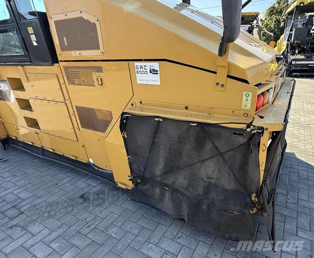 CAT CW 34 Kolesni valjarji s pnevmatikami