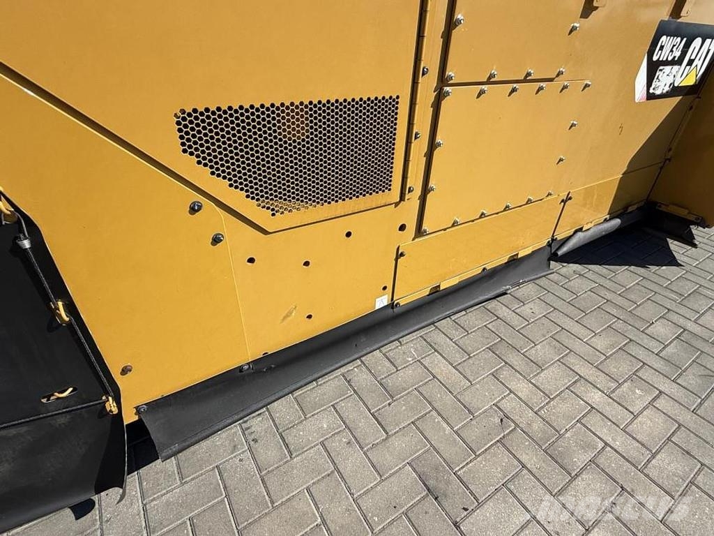 CAT CW 34 Kolesni valjarji s pnevmatikami