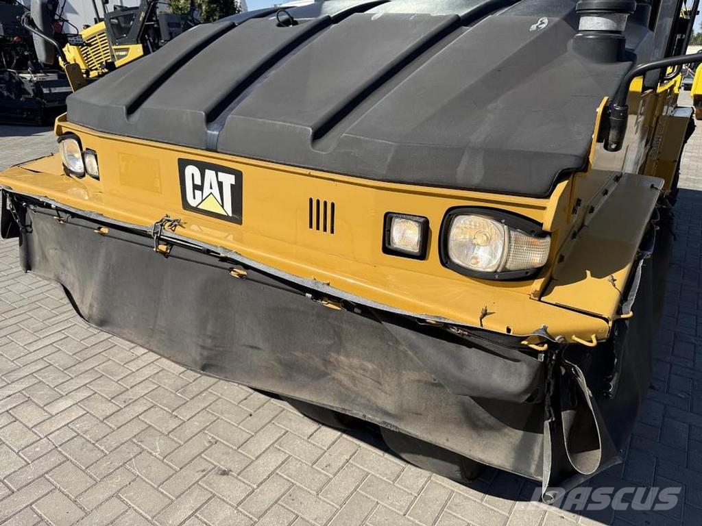 CAT CW 34 Kolesni valjarji s pnevmatikami