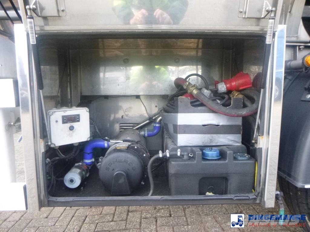 LAG Food tank inox 32m3 / 3 comp + pump + steam heatin 油罐半挂车