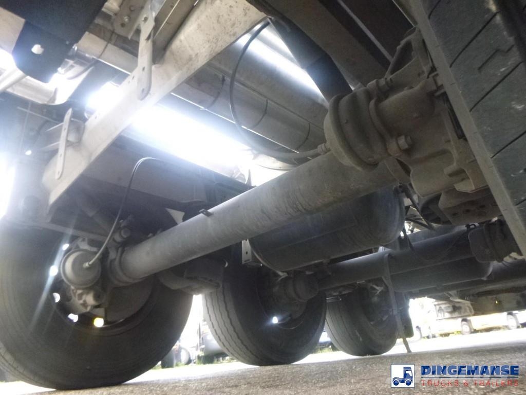 LAG Food tank inox 32m3 / 3 comp + pump + steam heatin 油罐半挂车