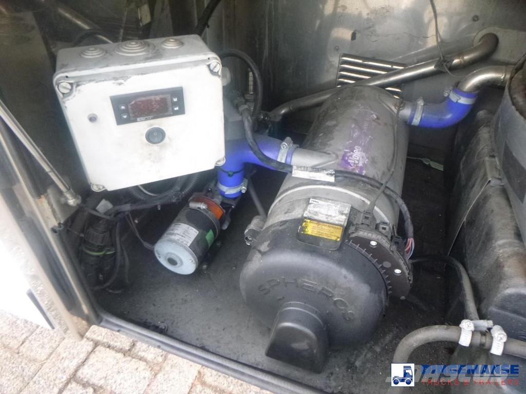 LAG Food tank inox 32m3 / 3 comp + pump + steam heatin 油罐半挂车