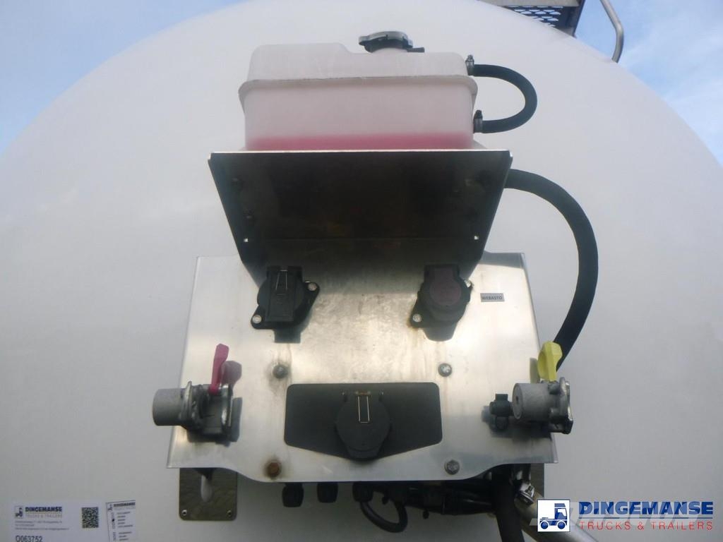LAG Food tank inox 32m3 / 3 comp + pump + steam heatin 油罐半挂车