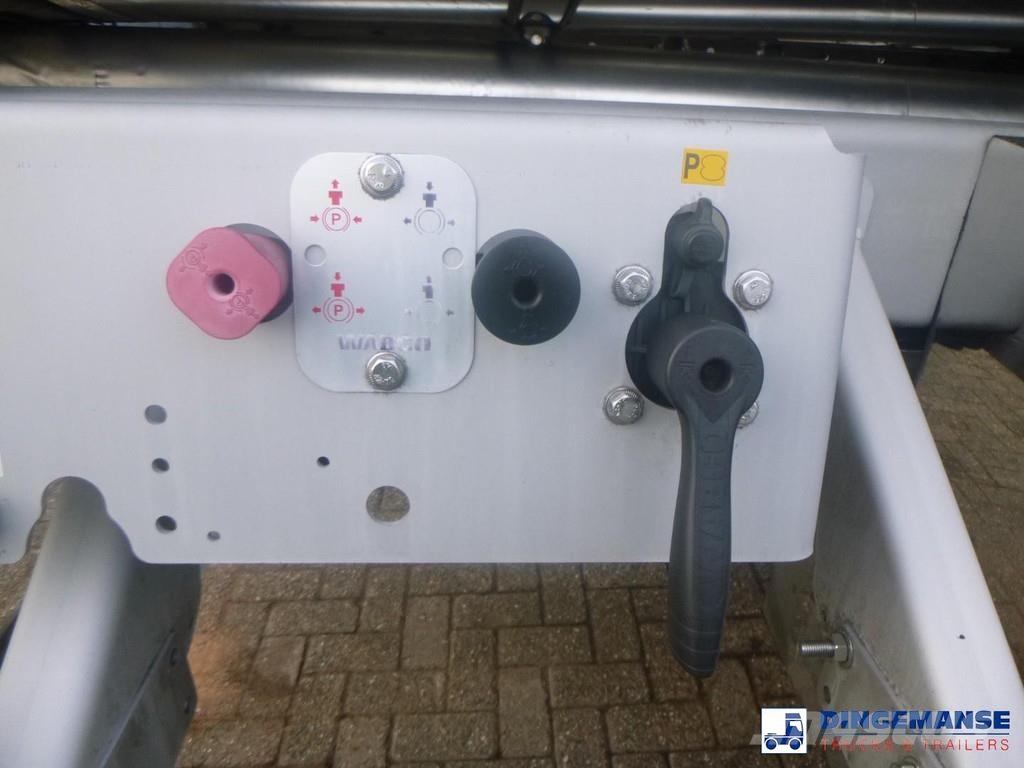 LAG Food tank inox 32m3 / 3 comp + pump + steam heatin 油罐半挂车