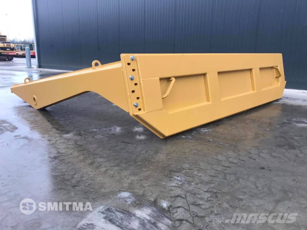 CAT 735B Πτυσσόμενες πόρτες (Tailgates)