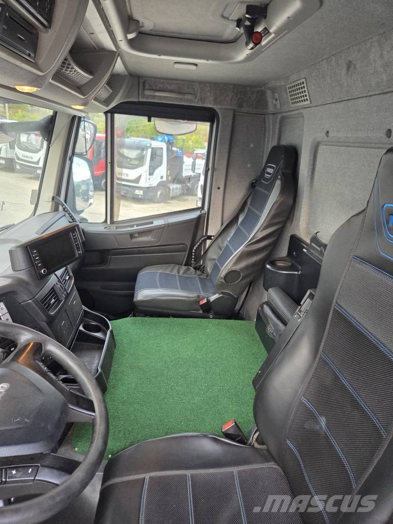 Iveco Stralis 190 S42 Kranwagen