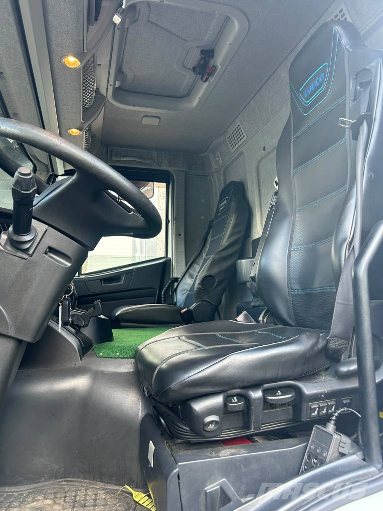 Iveco Stralis 190 S42 クレーントラック、ユニック車