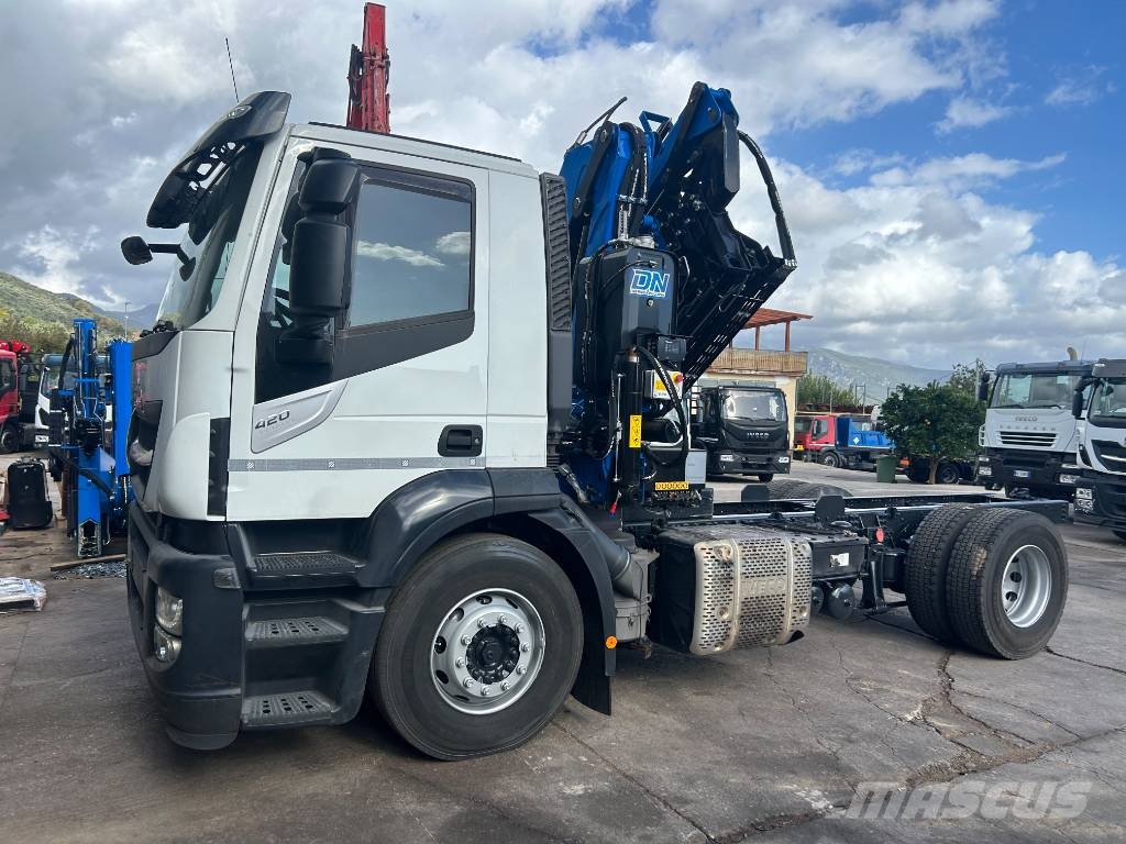 Iveco Stralis 190 S42 クレーントラック、ユニック車