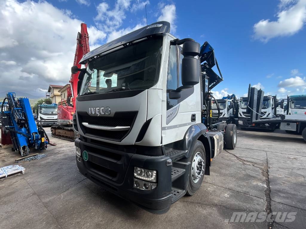 Iveco Stralis 190 S42 クレーントラック、ユニック車