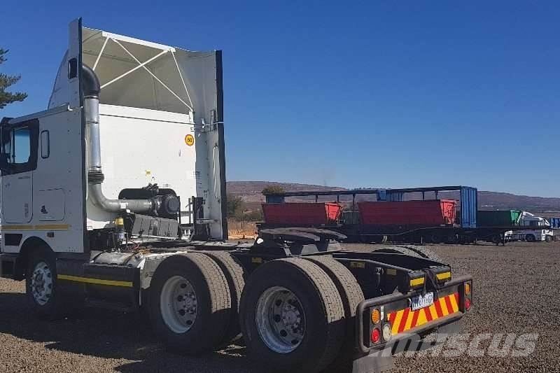 International 9800i Pro Sleeper 其他貨車