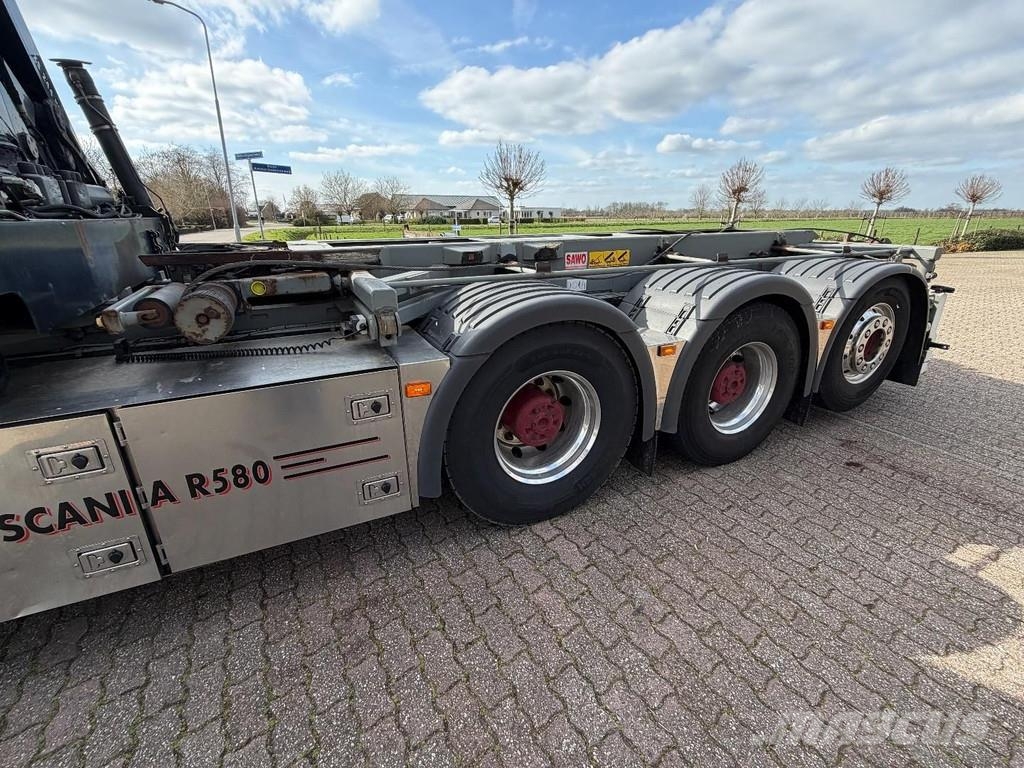 Scania R580 V8 8x4 !!TRIPLE HIAB 24 TM CRANE!!CONTAINERSY Camiones elevadores de gancho
