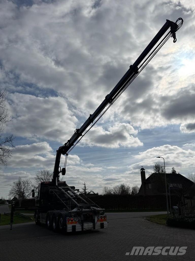 Scania R580 V8 8x4 !!TRIPLE HIAB 24 TM CRANE!!CONTAINERSY Camiones elevadores de gancho