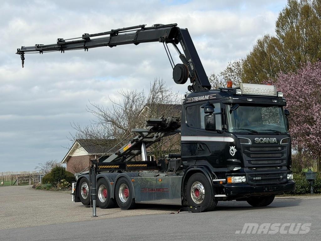 Scania R580 V8 8x4 !!TRIPLE HIAB 24 TM CRANE!!CONTAINERSY Camiones elevadores de gancho