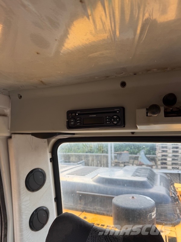 Hyundai Robex 210 LC-7 Rupsgraafmachines