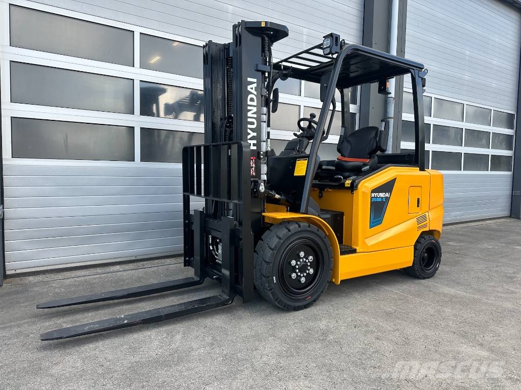 Hyundai 35BE-X elektrische heftruck 3-delige 4700mm mast t Elmotviktstruckar