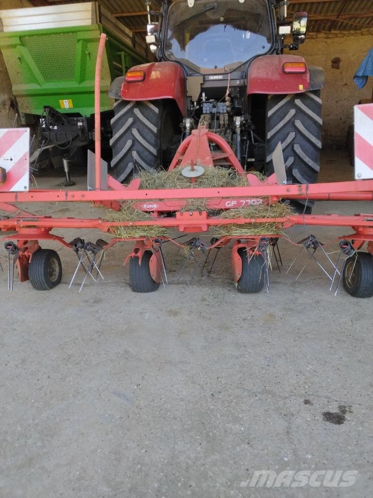 Kuhn 7702 Šieno grėbliai ir vartytuvai
