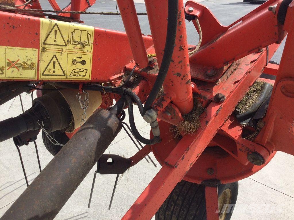 Kuhn 7702 Okretači i sakupljači sijena