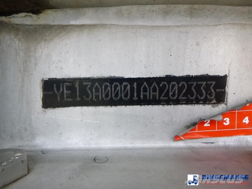 Van Hool Food tank inox 36 m3 / 4 comp + pump Tanktrailer