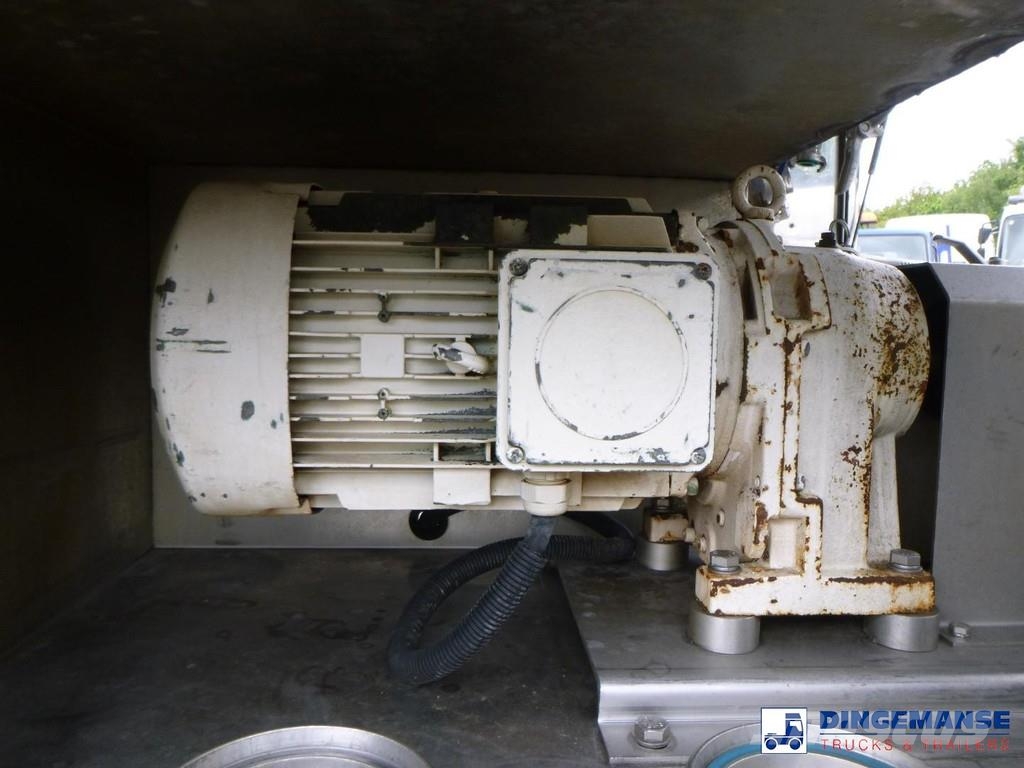 Van Hool Food tank inox 36 m3 / 4 comp + pump Tanktrailer