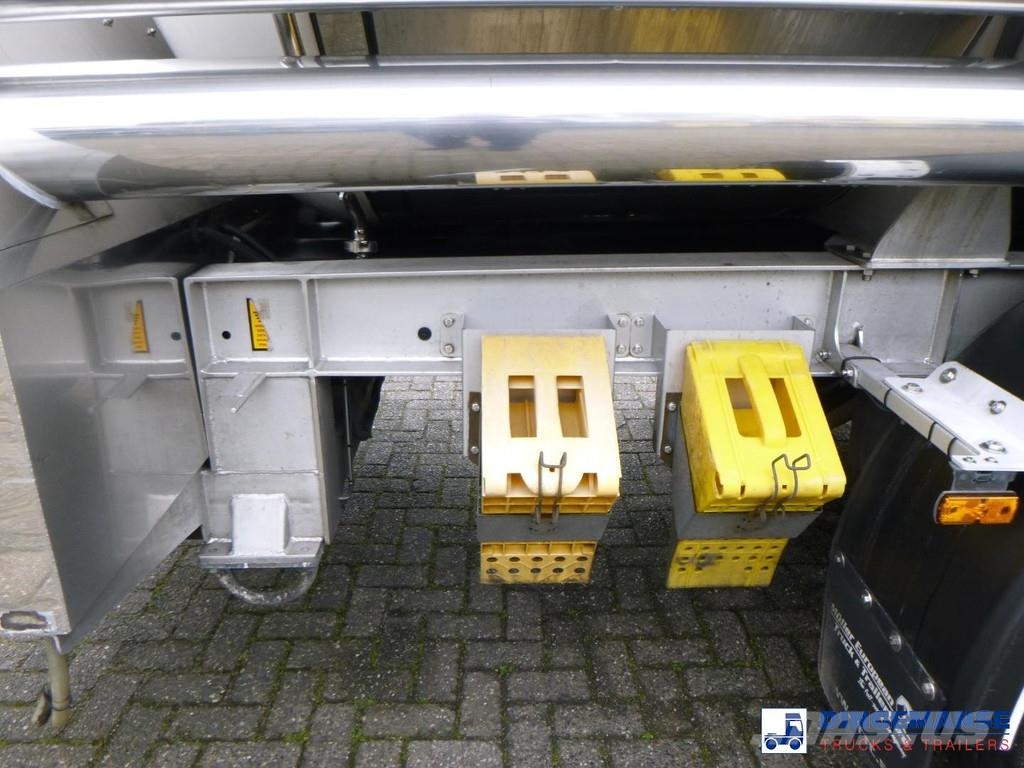 Van Hool Food tank inox 36 m3 / 4 comp + pump Tanktrailer