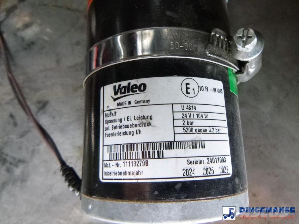 Van Hool Food tank inox 36 m3 / 4 comp + pump Tanktrailer