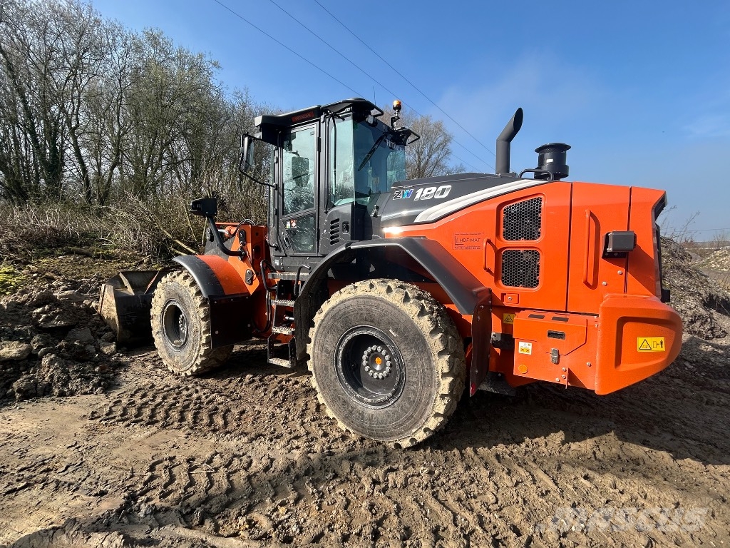 Hitachi zw180-7 لوادر بعجل