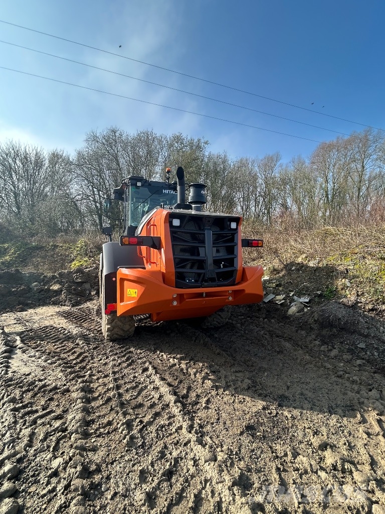 Hitachi zw180-7 لوادر بعجل