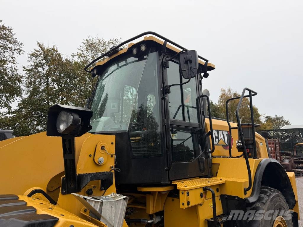 CAT 962 Iekrāvēji uz riteņiem