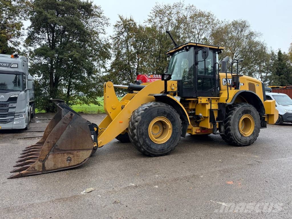 CAT 962 Iekrāvēji uz riteņiem