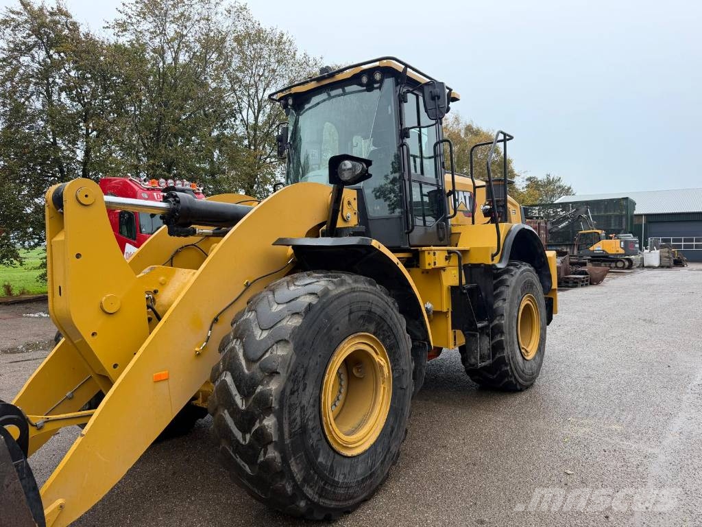 CAT 962 Iekrāvēji uz riteņiem