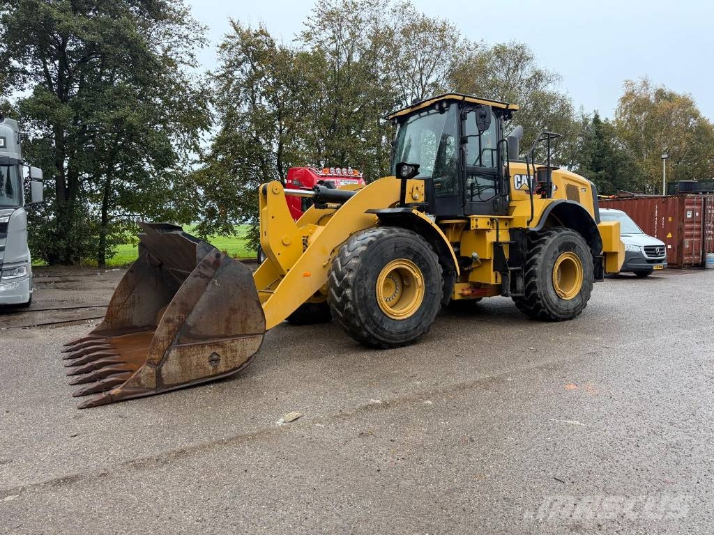 CAT 962 Iekrāvēji uz riteņiem