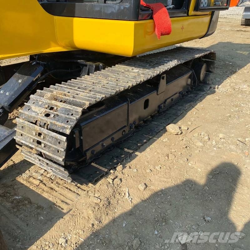 Komatsu PC56 Lánctalpas kotrók