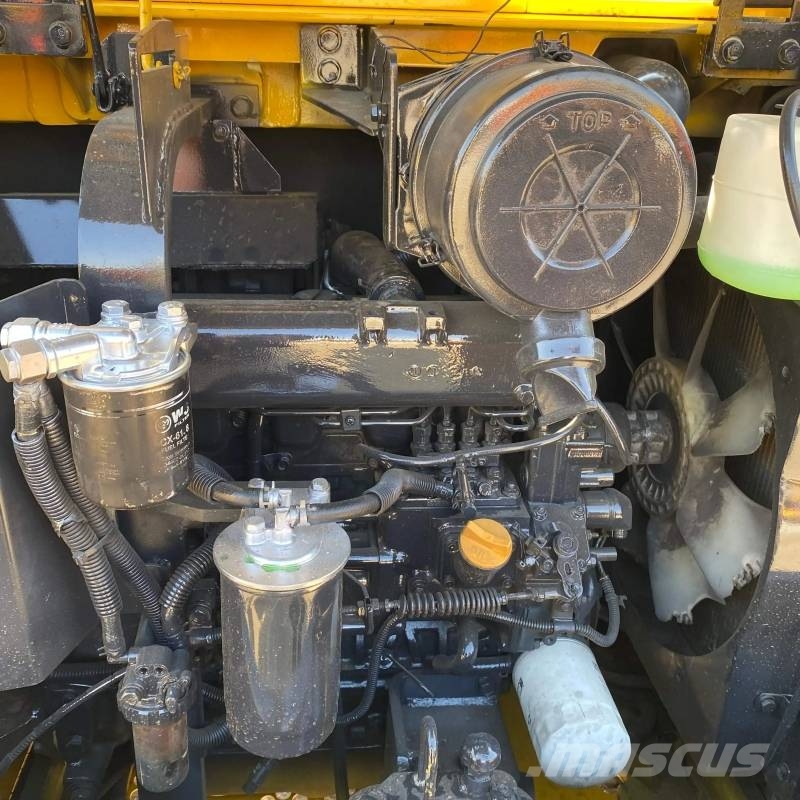Komatsu PC56 Lánctalpas kotrók