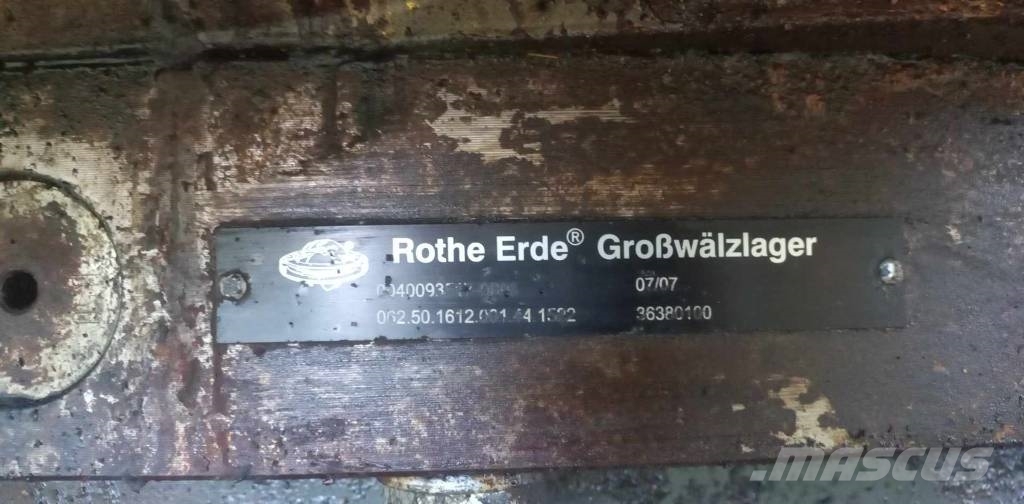 New Holland E 485 wieniec obrotu Podvozky a zavesenie kolies