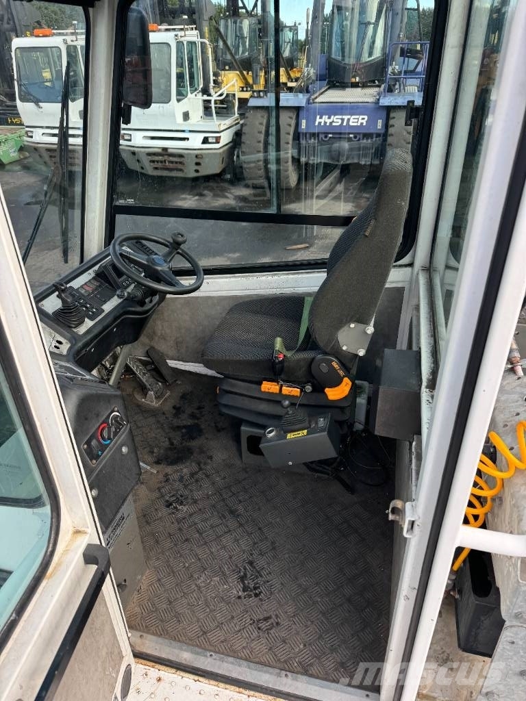 Terberg YT 222 Terminal tractors