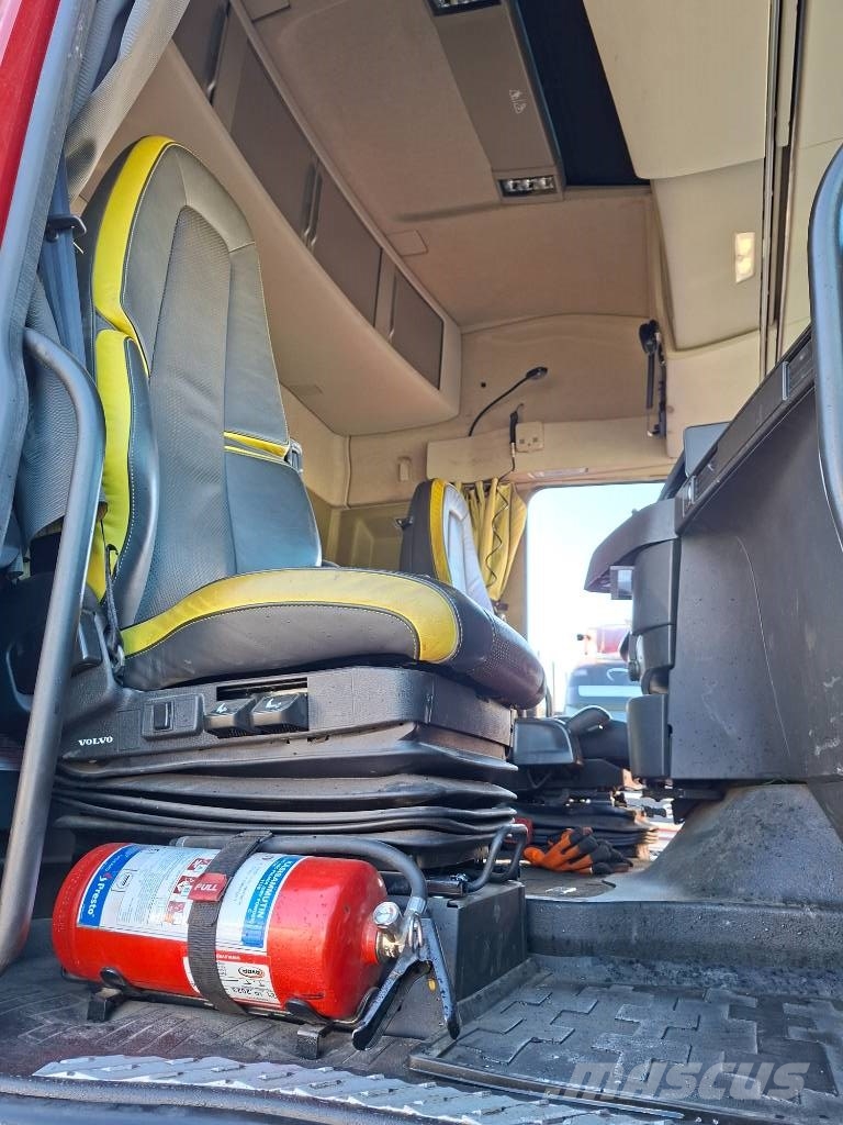 Volvo FH 16 شاحنات أشجار