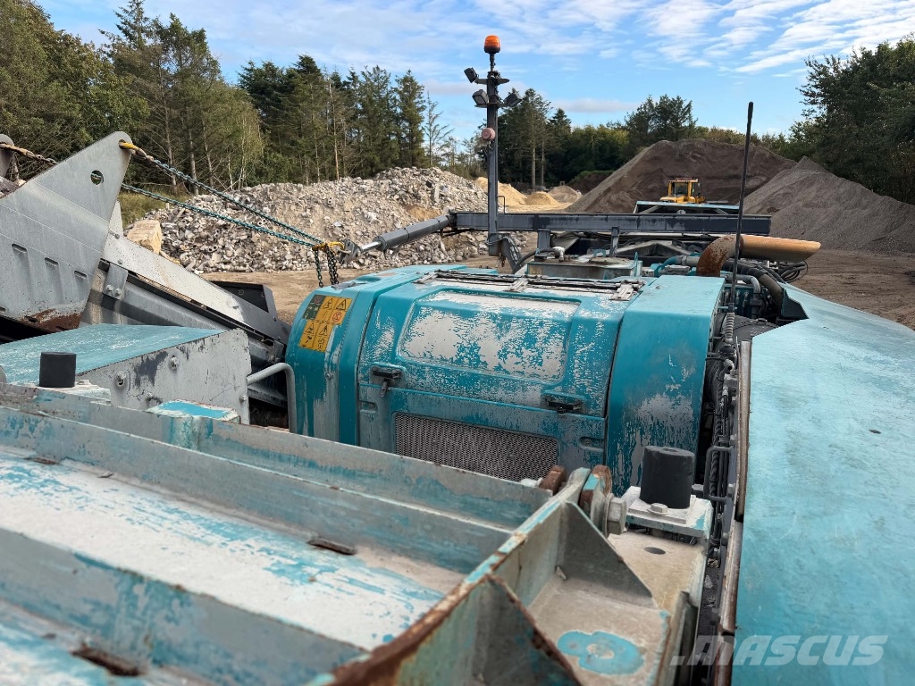 PowerScreen Premiertrak R400 Mobile Brecher
