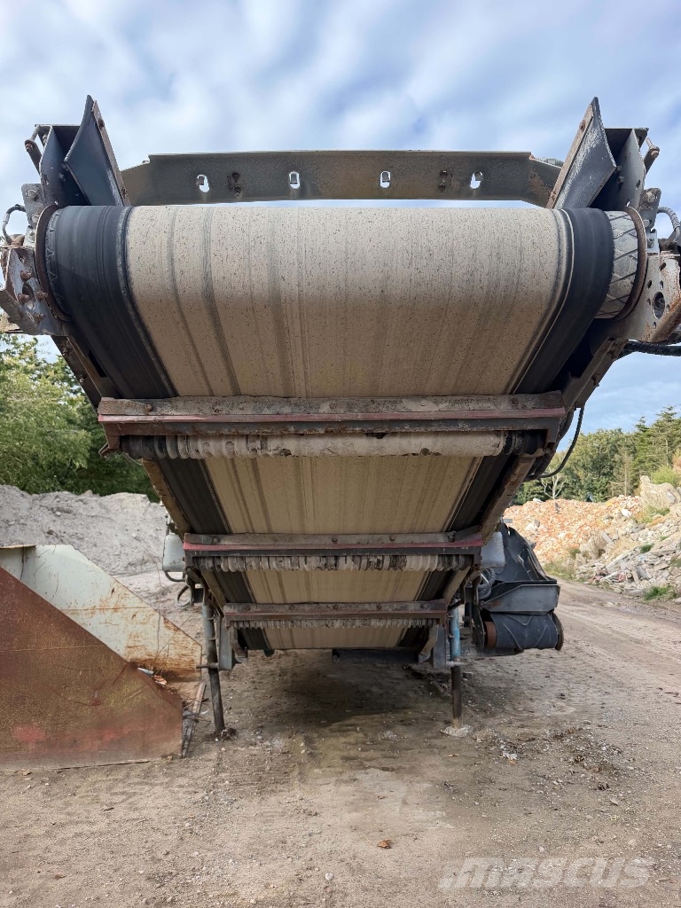 PowerScreen Premiertrak R400 Mobile Brecher