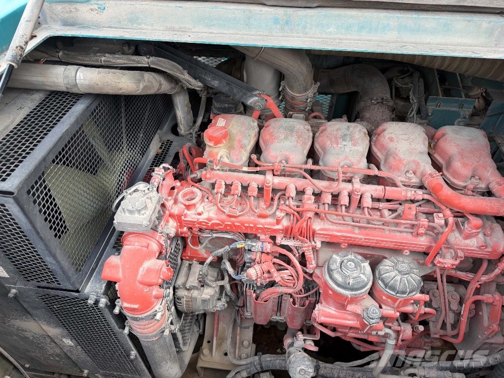 PowerScreen Premiertrak R400 Mobile Brecher