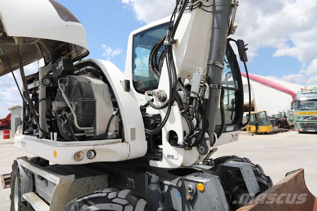 Liebherr A 910 Compact Litronic Excavadoras de ruedas