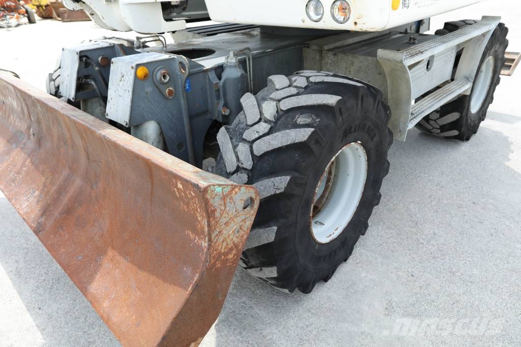 Liebherr A 910 Compact Litronic Excavadoras de ruedas