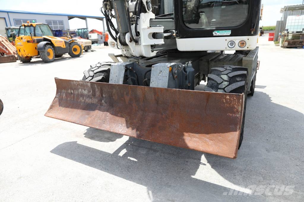 Liebherr A 910 Compact Litronic Excavadoras de ruedas