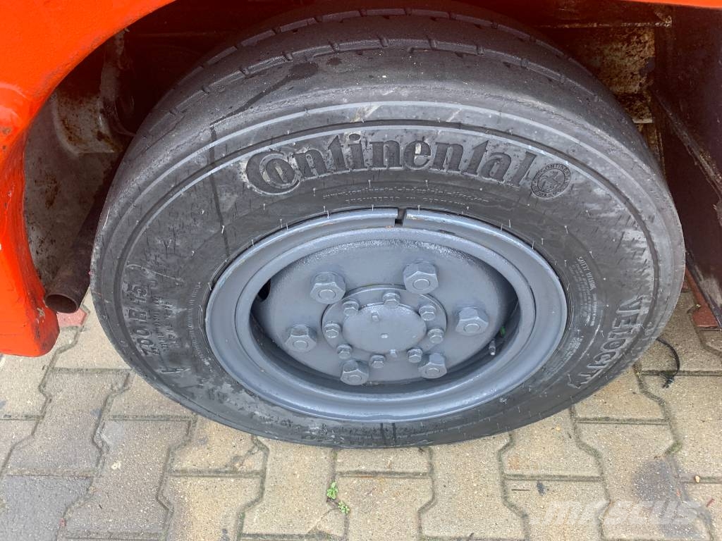 Toyota 2TG20 V-3878 EO Flughafenausrüstung