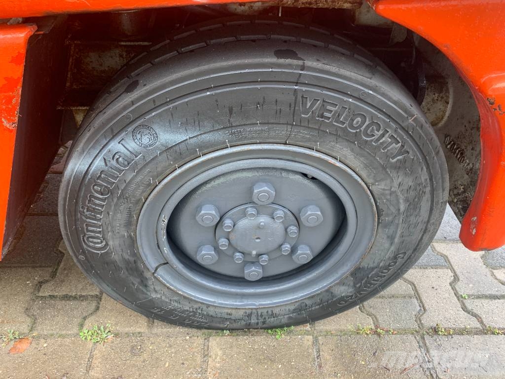 Toyota 2TG20 V-3878 EO Flughafenausrüstung
